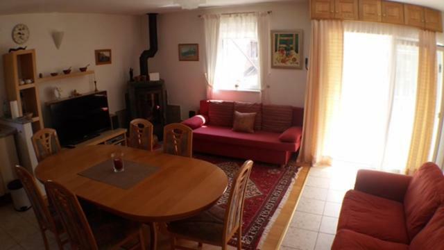 Apartments Iva Und Franka Omis Bagian luar foto