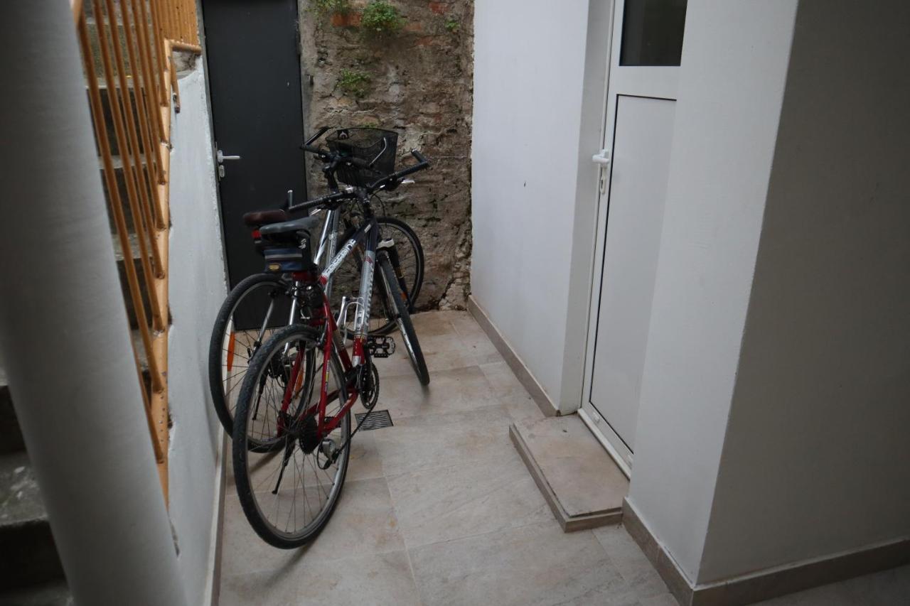Apartments Iva Und Franka Omis Bagian luar foto